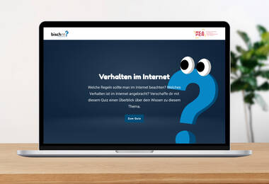 Ein Laptop mit einer Seite der Plattform Quizaddict auf dem Bildschirm
